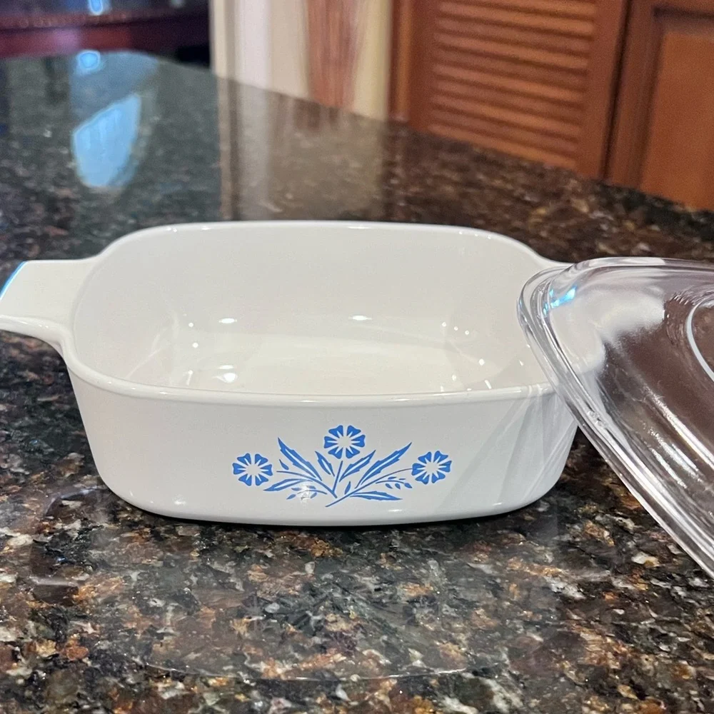 Vintage CorningWare Blue Cornflower 1 Quart Casserole Dish w/ Lid (A-1-B)